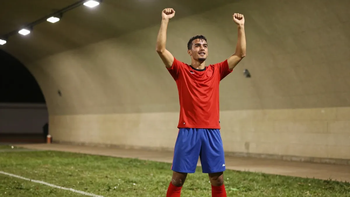 El Eibar lidera la Segunda División con 21 puntos tras ocho jornadas, una racha de cinco victorias consecutivas que le...
